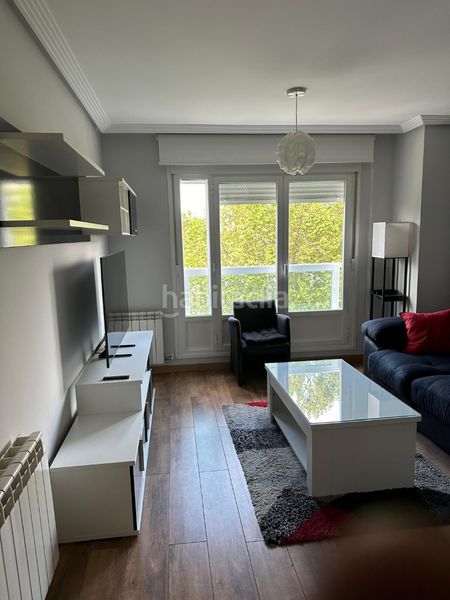 Foto ea7b02a2-f9a3-4198-afd0-2080ec309990. Rent flat with heating parking in La Lastra León