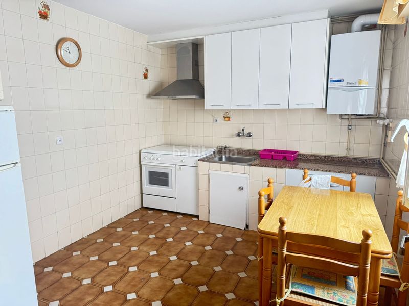 Foto d4b90911-ce09-4249-bb77-96eda5613fab. Casa amb calefacció aparcament a Valverde de la Virgen