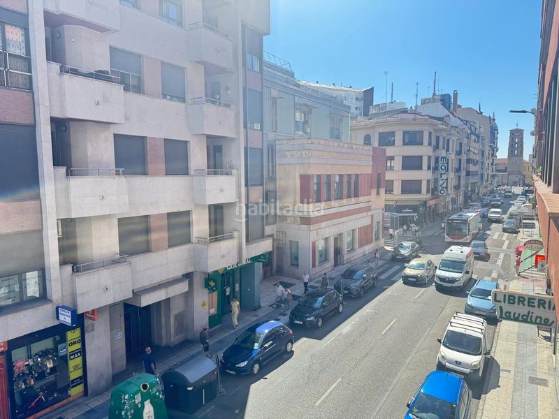 Foto b52d3ba4-128a-4ab9-8847-8a56e488b51a. Pis amb calefacció a Centro Ciudad León