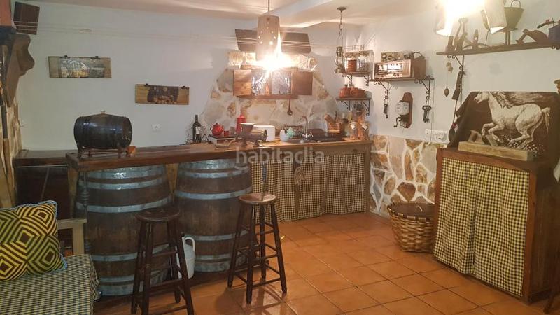 Foto 822a2967-a48b-415f-aa55-c1802be46366. Casa aparellada amb xemeneia calefacció aparcament piscina a Sariegos