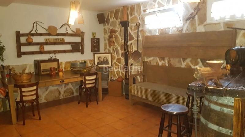 Foto b5146d18-88e4-4b7d-ba8a-366c793e6623. Casa aparellada amb xemeneia calefacció aparcament piscina a Sariegos