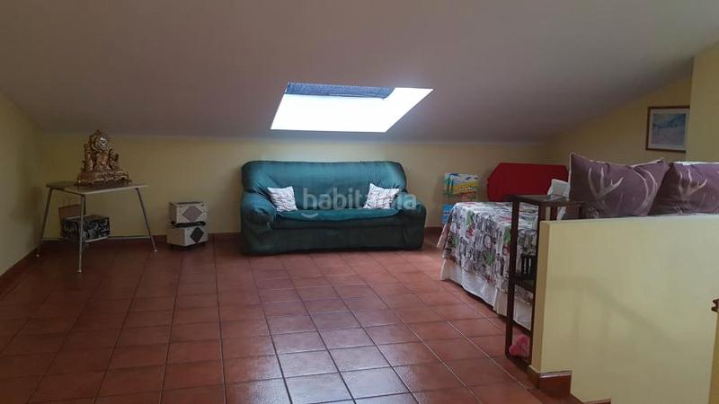 Foto f03da18a-06ba-4eea-8974-a009ae6a3689. Casa aparellada amb xemeneia calefacció aparcament piscina a Sariegos