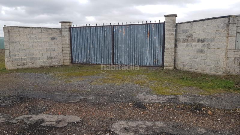 Foto ca9b2ead-deff-4a2d-85b4-e1f59a63bc1f. Capannone industriale in Puente Castro León