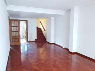 Duplex  Calle juan madrazo. Se vende dúplex en la céntrica calle de juan madrazo