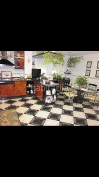 Foto 1b2078b8-d184-49dd-8e1c-978dd4c46bda. Xalet amb xemeneia calefacció aparcament a Valdefresno