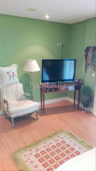 Foto 3cc8811e-7e0f-483d-8a13-3f9aa89504b1. Xalet amb xemeneia calefacció aparcament a Valdefresno