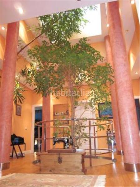 Foto ad4613c8-1b7e-4326-b371-af299500850e. Xalet amb xemeneia calefacció aparcament a Valdefresno