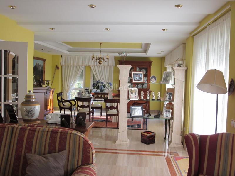 Foto b4880455-d455-488b-95a2-c037f88df5bb. Xalet amb xemeneia calefacció aparcament a Valdefresno