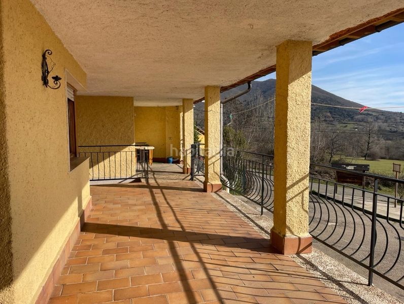 Foto 61d9f708-e73f-46b6-9ea0-dad71b475e9f. Casa amb xemeneia calefacció aparcament a Valdepiélago
