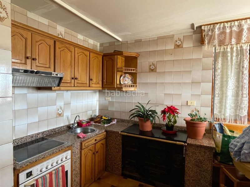 Foto e862d650-fd9f-4d6f-bf2d-89ae9cb6e2c5. Casa amb xemeneia calefacció aparcament a Valdepiélago