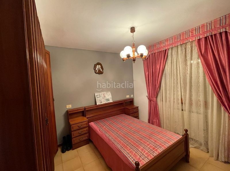Foto f702c805-b191-4c18-9da3-706ec3782784. Casa amb xemeneia calefacció aparcament a Valdepiélago