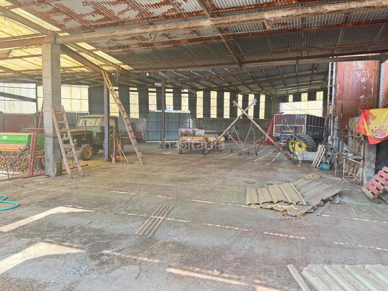 Foto ded68839-56be-4cff-bf2a-aa0938ae18c3. Bâtiment à usage industriel dans Urdiales del Páramo