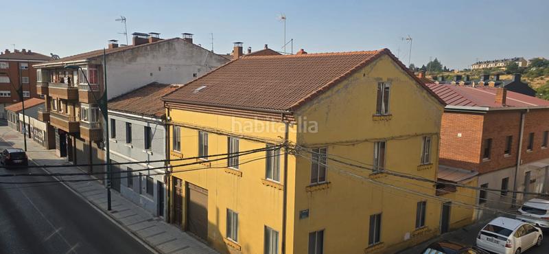 Foto cfeedb5e-35ec-4df6-8bf3-ff317a1ec039. Appartement dans Trobajo del camino