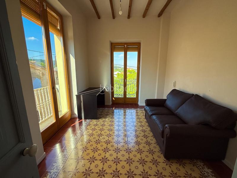 Foto 06f01773-70ec-498c-b238-8ce51aaa6839. Lloguer casa a calle mossen bundo 1 a Bisbal del Penedès (La)