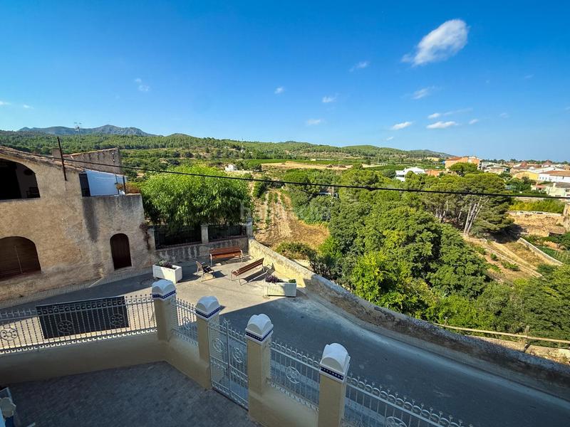 Foto dd658772-1dee-405e-89ec-c474cf606e9e. Lloguer casa a calle mossen bundo 1 a Bisbal del Penedès (La)