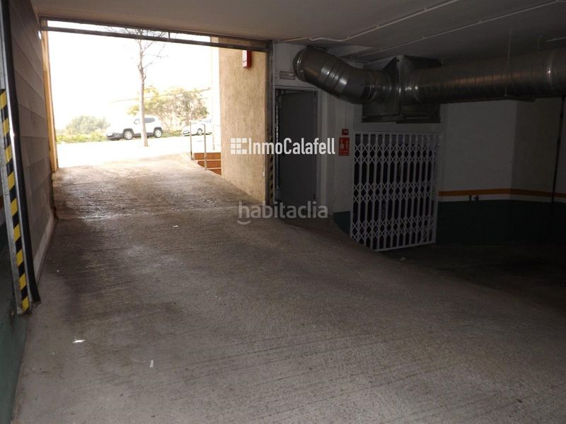 Foto 42e00969-bb6f-47fa-bbc3-a0cccdd11fd4. Aparcament cotxe a eres 21 a Calafell poble Calafell