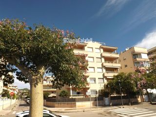 Etagenwohnung in Roine 2. Exclusiva planta baja frontal al mar en segur de calafell