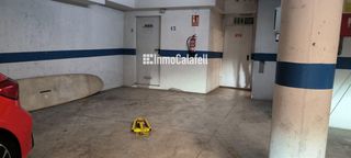 Autoparkplatz in De roda 14. Inversión imperdible en el vendrell plazas de parking disponible