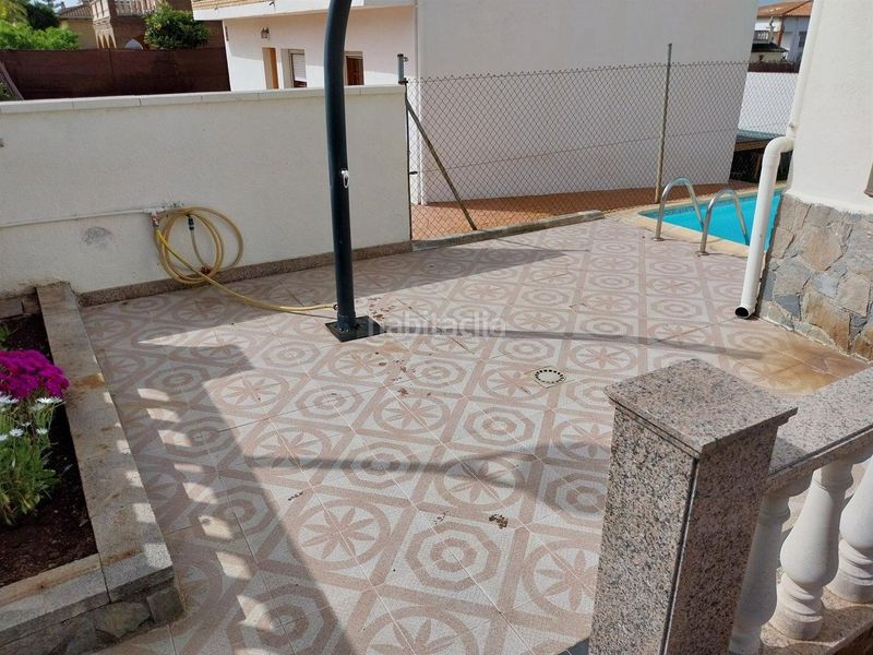 Foto 2c21cb69-8d4f-42fc-8e47-706d005241b7. Casa adossada a enric morera 21 a La Franquesa-Oasis Park Vendrell (El)