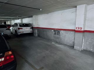 Parking voiture à Valls 84. Parking en el vendrell!!