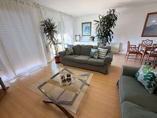 Location Appartement à Maritim sant joan de deu 126. Exclusivo piso de 136 m en primera línea de mar con 4 dormitorio