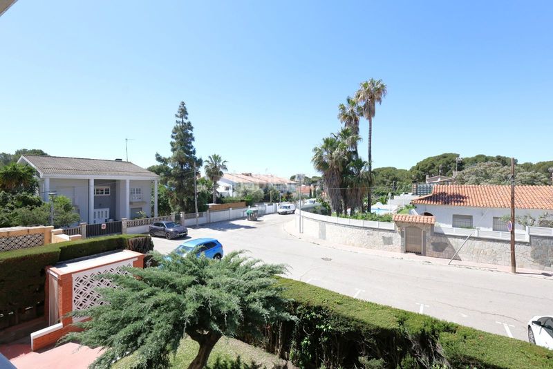 Foto 30995355-2250-4924-9706-436ff2aa9e77. Flat with parking in Coma-ruga platja Coma-ruga