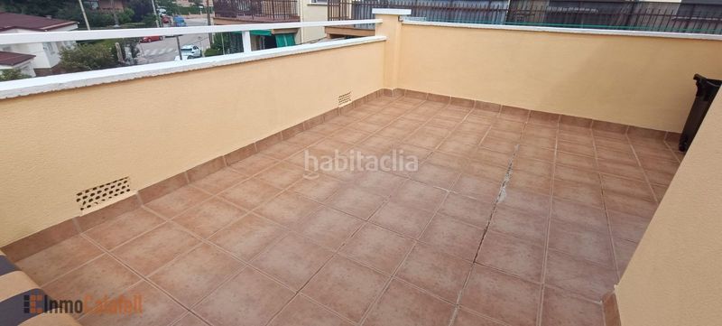 Foto 45e99788-3c09-4040-ad54-1407f0593428. Casa adossada amb calefacció aparcament a Segur de Calafell nucli urbà Segur de Calafell