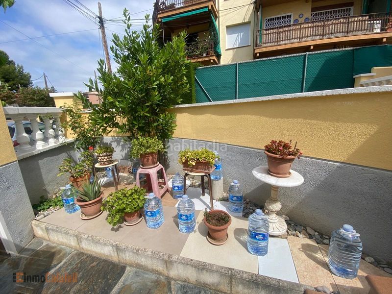 Foto 94f04a36-788e-4203-9f4f-399a90319346. Casa adossada amb calefacció aparcament a Segur de Calafell nucli urbà Segur de Calafell
