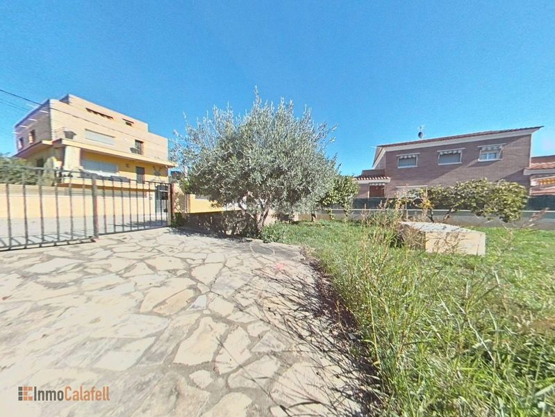 Foto 5c00e0d5-056c-40b7-8fd2-887180b4b0db. Finca rústica a Segur de Calafell nucli urbà Segur de Calafell