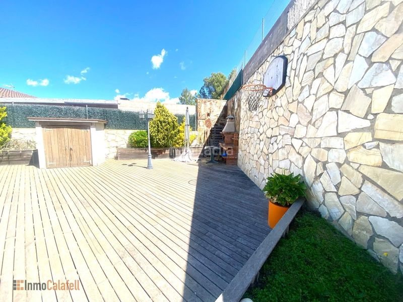 Foto 2c324e21-5f50-49cc-b7bb-bafaadec7c9f. Casa amb calefacció aparcament piscina a Valldemar-Montmar Segur de Calafell