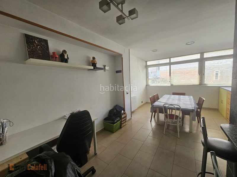 Foto b9f8a7af-a5a7-4d65-b7a3-0ee909de56e1. Casa adossada amb calefacció a Centre Vendrell (El)