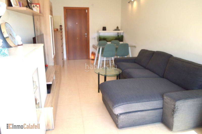 Foto ed8df81c-66dd-4110-b5a1-e2616dcf6a24. Pis amb calefacció aparcament piscina a Segur de Calafell nucli urbà Segur de Calafell