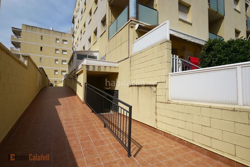 Foto 5820a961-b523-4409-b975-2e7a3634dfb0. Pis amb aparcament piscina a Segur Platja Segur de Calafell