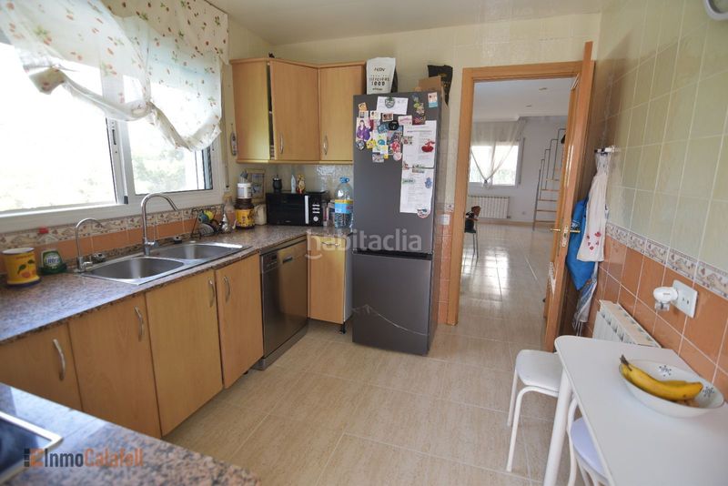 Foto b1361bf0-111d-4bf4-8d86-e17c11ade0eb. Casa adossada amb calefacció aparcament piscina a Roda de Barà