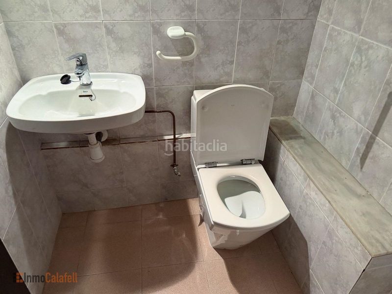 Foto 85b872e7-8a49-4c5b-8f9f-d6b57f0f921a. Casa a nou 24 a Centre Vendrell (El)