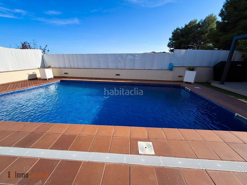 Foto 3554fdca-99a2-4d90-8437-bc56ec008e3f. Xalet amb calefacció aparcament piscina a Ciutat jardí Bonanova Calafell