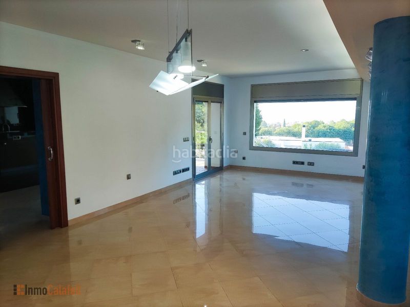Foto 3ad81cd9-6b20-411d-9deb-f20cc2e3b6a4. Xalet amb calefacció aparcament piscina a Ciutat jardí Bonanova Calafell