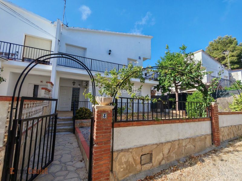 Foto dd92bc65-01df-400a-b0b3-c9f88b9d8ce8. Casa bifamiliare in xile 3 in Segur de Calafell nucli urbà Segur de Calafell