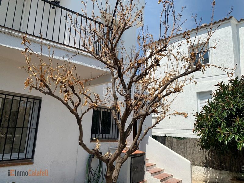 Foto ee8f0c8b-e383-4681-b363-028dc9017831. Casa bifamiliare in xile 3 in Segur de Calafell nucli urbà Segur de Calafell