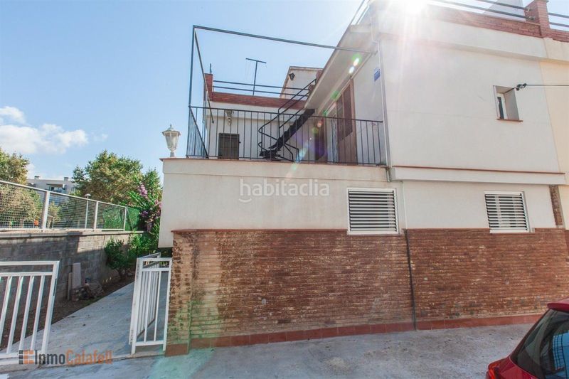 Foto 13d73604-31d3-4f23-a174-1279c8174d8a. Casa adossada amb calefacció aparcament a Calafell residencial Calafell