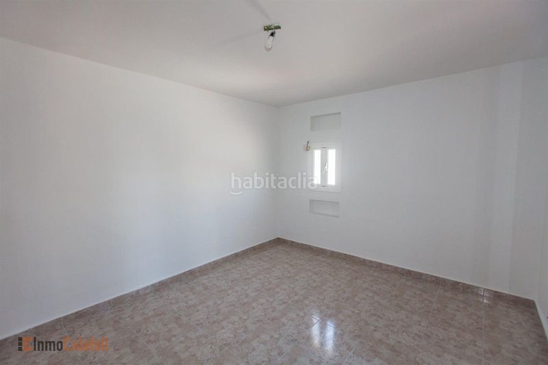 Foto 9bb8ac96-08b2-4cce-91ba-a54d55084c3a. Casa adossada amb calefacció aparcament a Calafell residencial Calafell