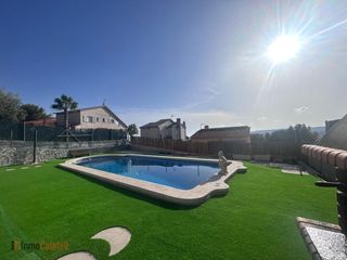 Chalet à MIQUEL COSTA I LLOBERA 8