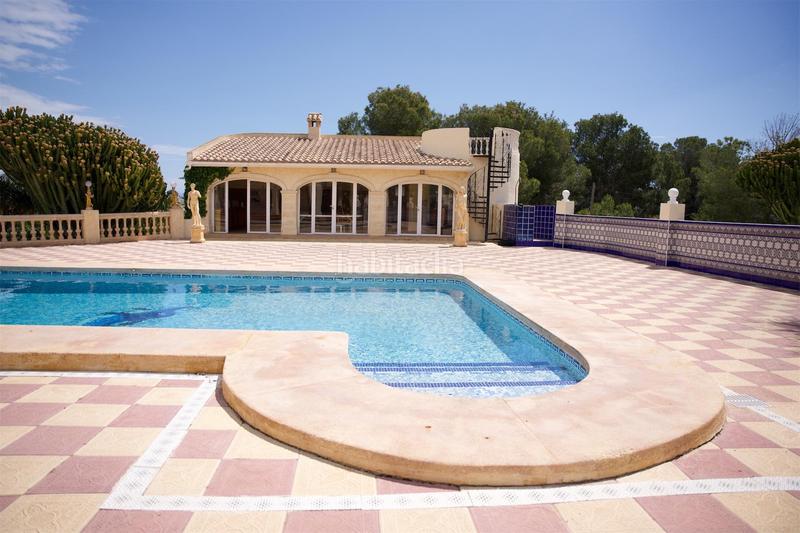 Foto ed5edff0-7d7f-46e1-9174-eab9a9d3a394. Chalet with heating parking pool in Pueblo-Ubanizaciones Alfàs del Pi (l´)