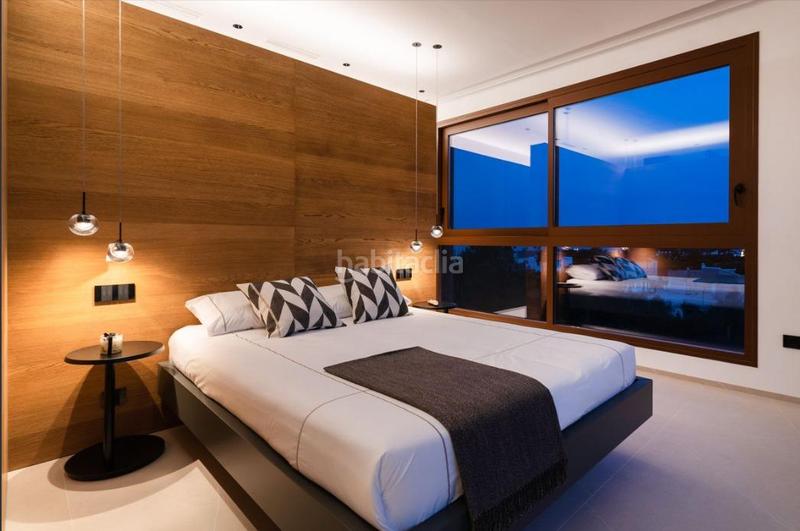 Foto 1a8a72f2-48e1-4d59-a7db-224c20ef76cc. Xalet amb calefacció aparcament piscina a Urbanizaciones Benidorm