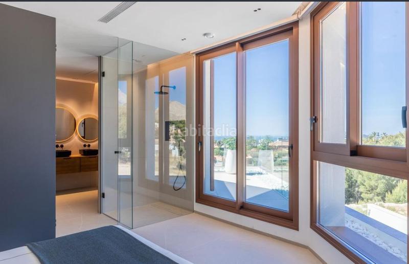 Foto 30629239-54db-4301-83aa-98630ad76d71. Xalet amb calefacció aparcament piscina a Urbanizaciones Benidorm