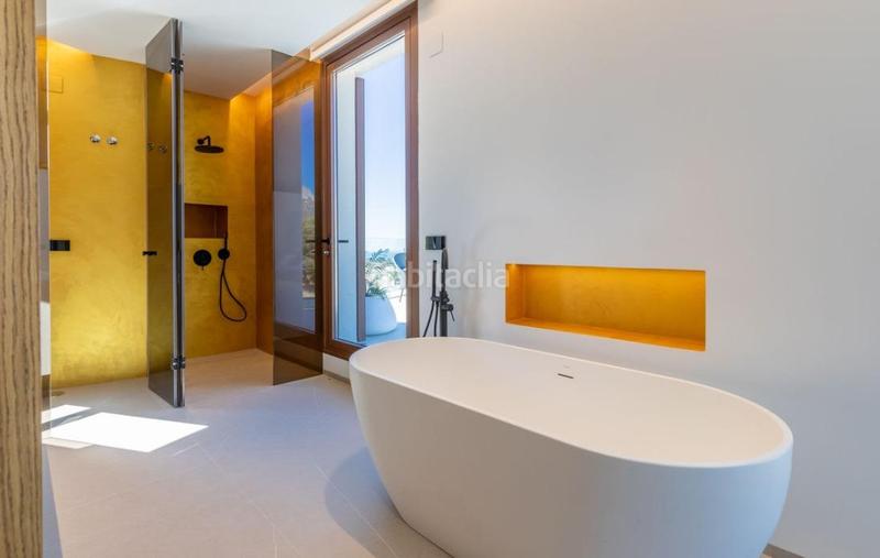 Foto 4f30e460-4019-4814-a7c3-6635ee490db7. Xalet amb calefacció aparcament piscina a Urbanizaciones Benidorm