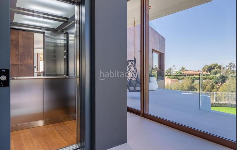 Foto 66473d0d-aee1-413e-ad11-a049400c585c. Xalet amb calefacció aparcament piscina a Urbanizaciones Benidorm