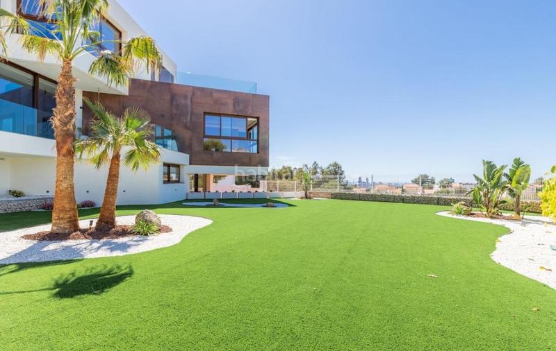 Foto 845542b2-8280-4256-b15f-0c4e219353e0. Xalet amb calefacció aparcament piscina a Urbanizaciones Benidorm