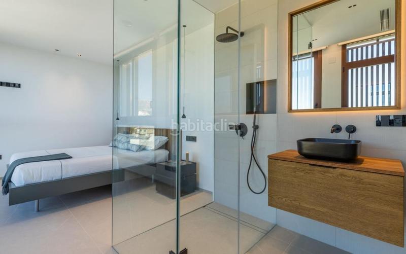 Foto 9bb55b02-26fa-4fff-945a-44cc8f997e47. Xalet amb calefacció aparcament piscina a Urbanizaciones Benidorm