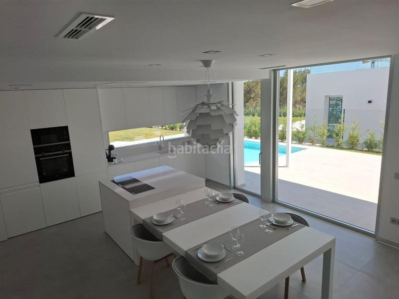 Foto 74b7bb4f-4c94-4350-8de8-f7b7c3e9ce88. Xalet amb aparcament piscina a Golf Bahía Finestrat